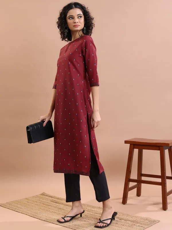  Vishudh  Women Maroon Printed Straight Kurtas