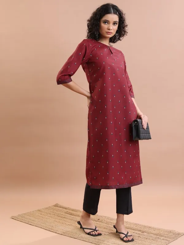  Vishudh  Women Maroon Printed Straight Kurtas