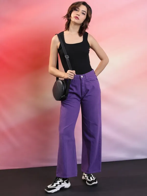  Tokyo Talkies Women Black Solid Tank Tops