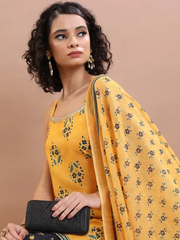  Ketch Women Mustard Kurta Sets