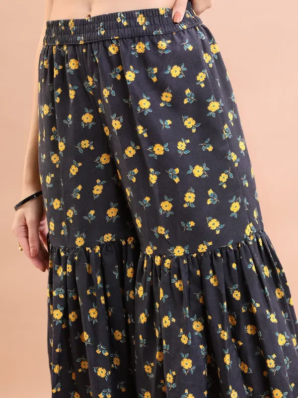  Ketch Women Mustard Kurta Sets