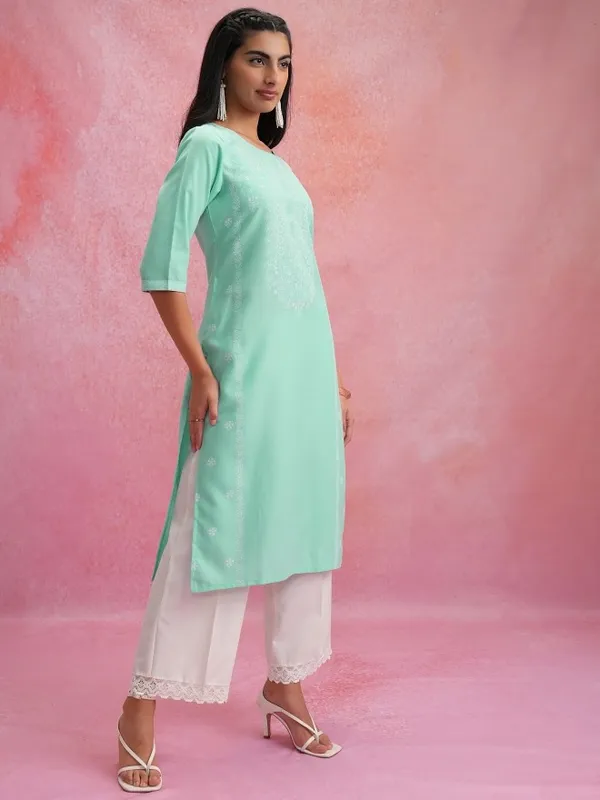  Ketch Women Green Printed Straight Kurtas