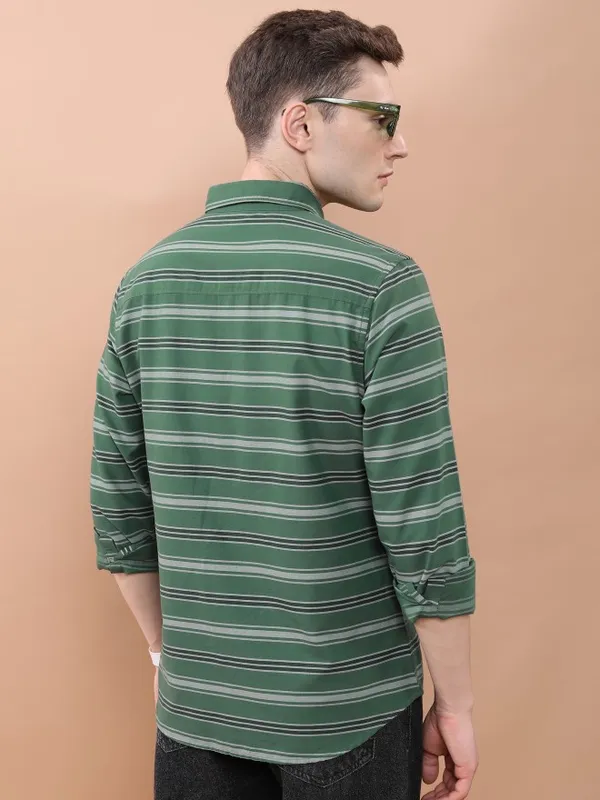  Highlander Men Green Striped Slim Fit Casual Shirts