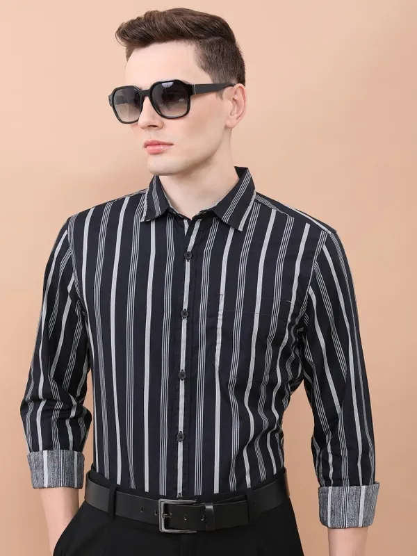  Highlander Men Black Striped Slim Fit Casual Shirts