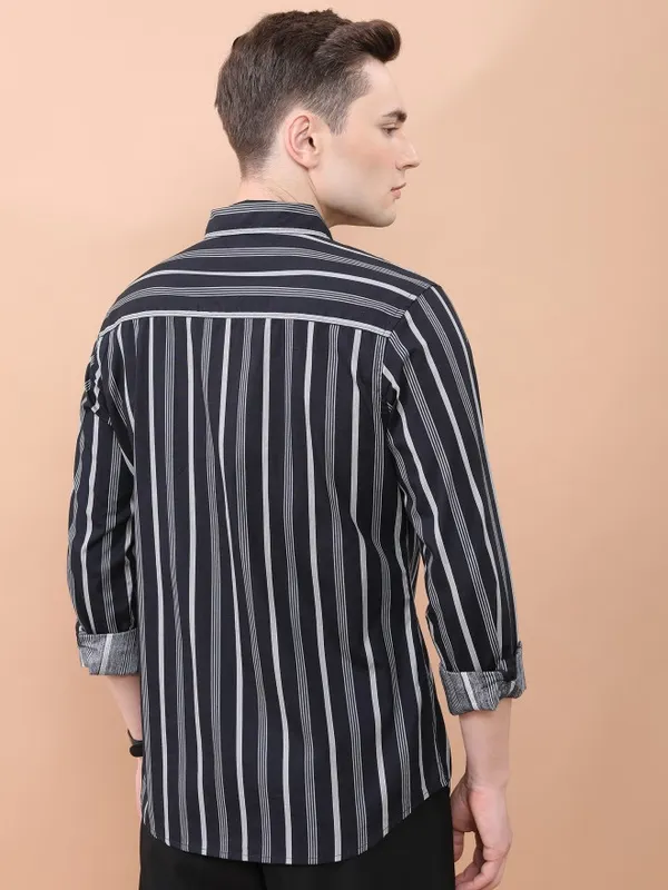  Highlander Men Black Striped Slim Fit Casual Shirts