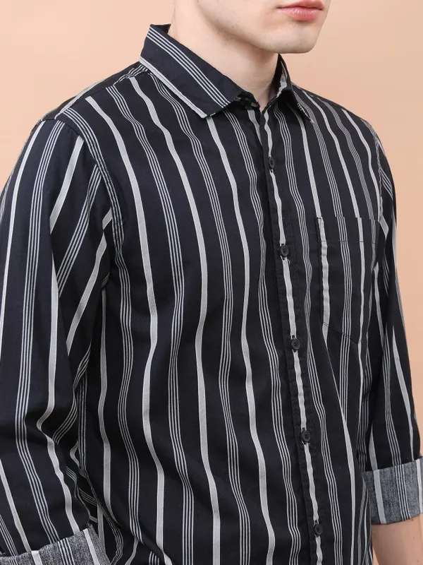  Highlander Men Black Striped Slim Fit Casual Shirts