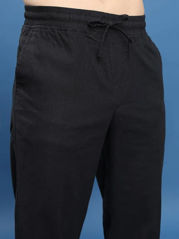 Men Regular Fit 