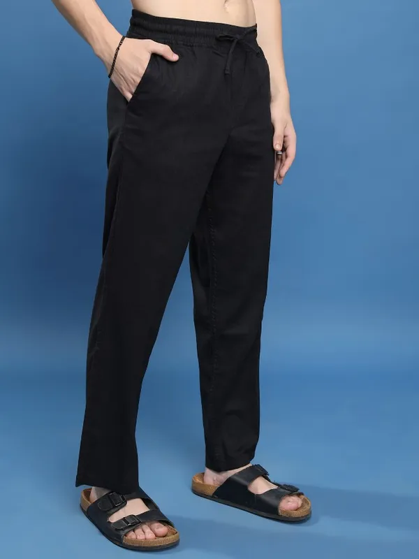 Men Regular Fit 