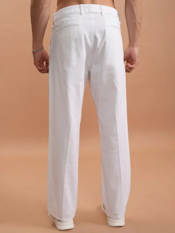  Highlander Men White Regular Fit Solid Casual Trousers