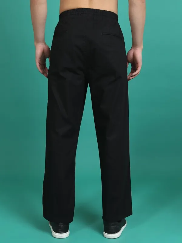  Highlander Men Black Loose Fit Solid Casual Trousers