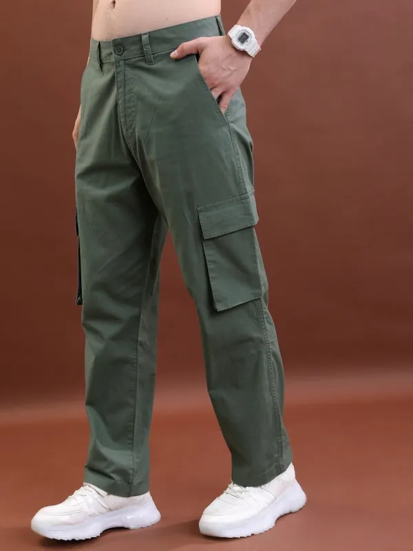  Highlander Men Green Straight Fit Solid Casual Trousers