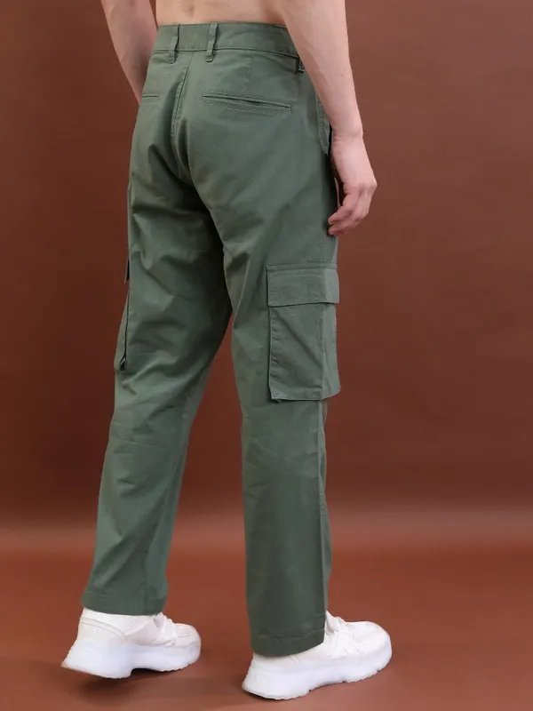  Highlander Men Green Straight Fit Solid Casual Trousers