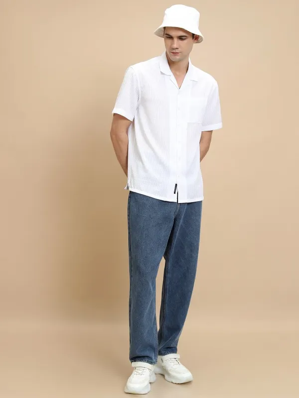  Highlander Men White Solid Regular Fit Casual Shirts