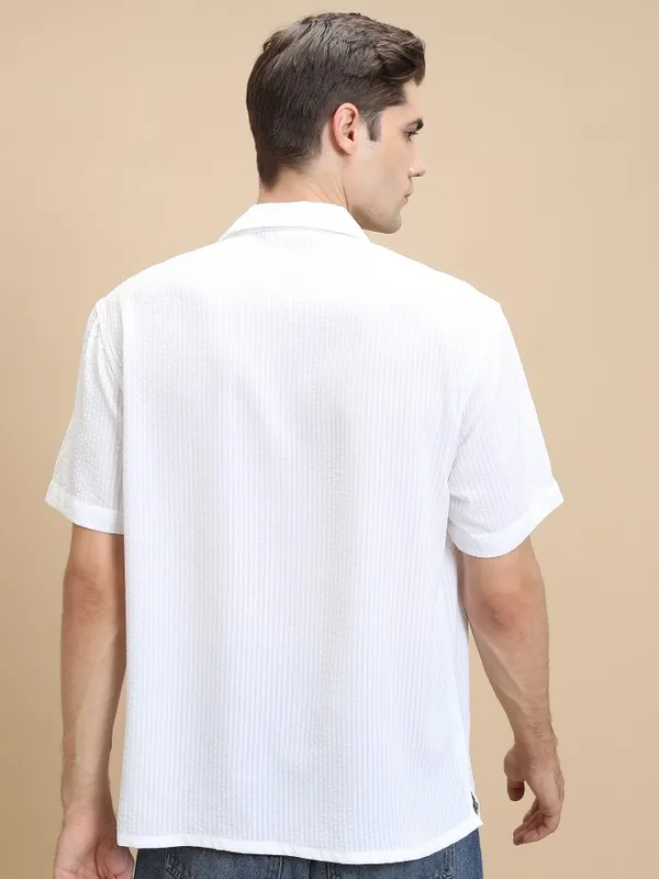 Highlander Men White Solid Regular Fit Casual Shirts