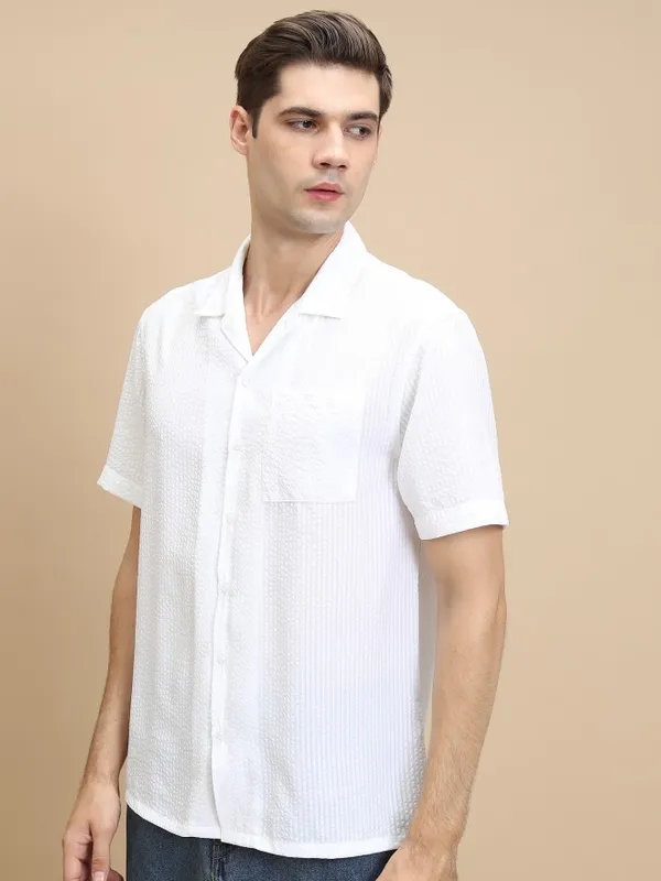  Highlander Men White Solid Regular Fit Casual Shirts