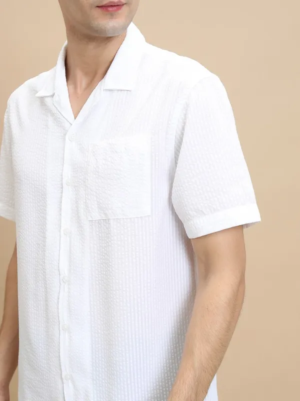  Highlander Men White Solid Regular Fit Casual Shirts