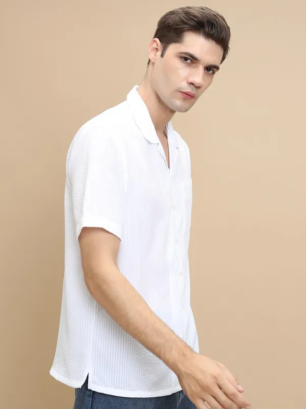  Highlander Men White Solid Regular Fit Casual Shirts