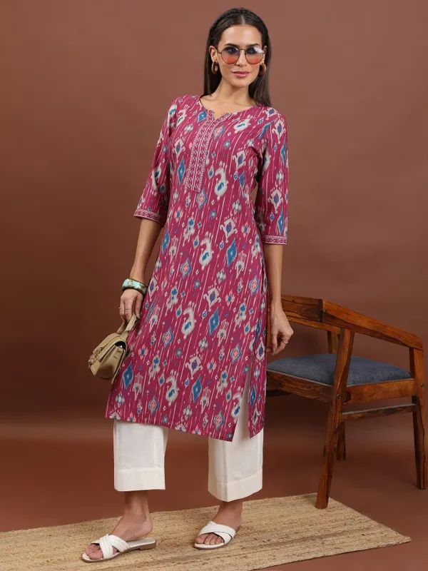  Vishudh Women Magenta Printed Straight Kurtas