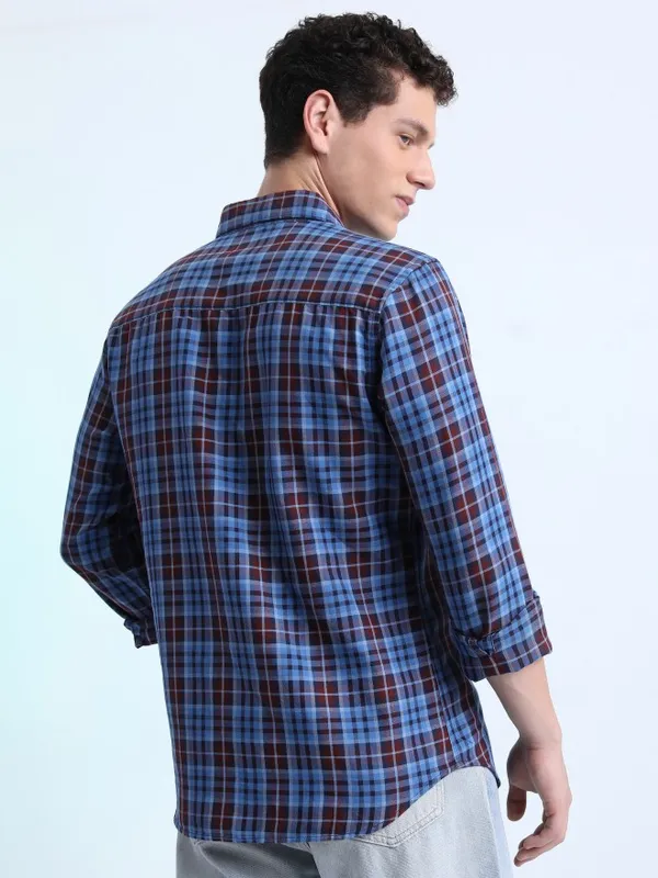  Highlander Men Navy Blue Checked Slim Fit Casual Shirts