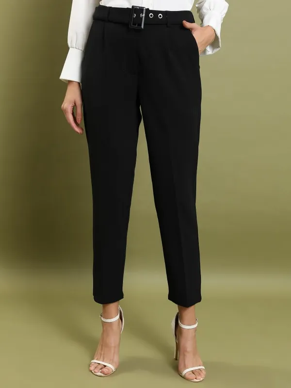  Tokyo Talkies Women Black Solid Regular Fit Casual Trousers