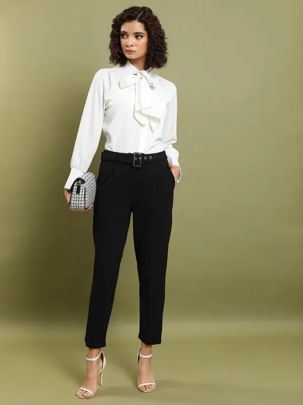  Tokyo Talkies Women Black Solid Regular Fit Casual Trousers