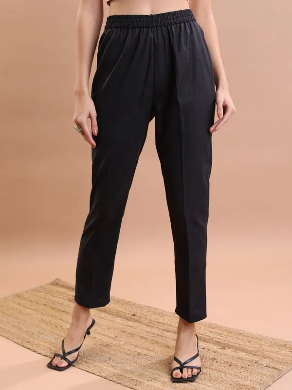 Vishudh Women Black Kurta With Trouser