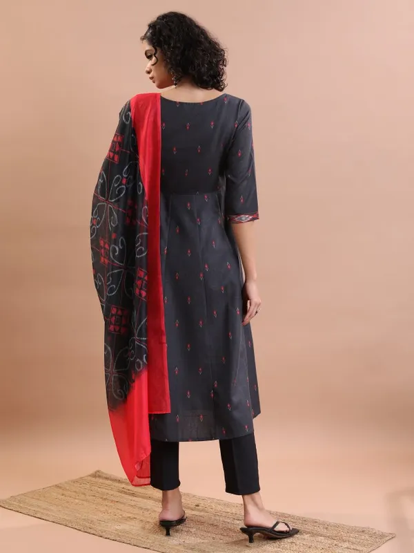  Vishudh Women Black Printed Kurta Sets
