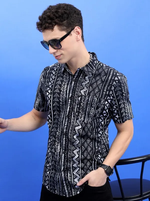  Highlander Men Black Printed Slim Fit Casual Shirts