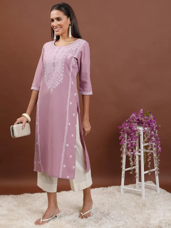  Ketch Women Mauve Printed Straight Kurtas
