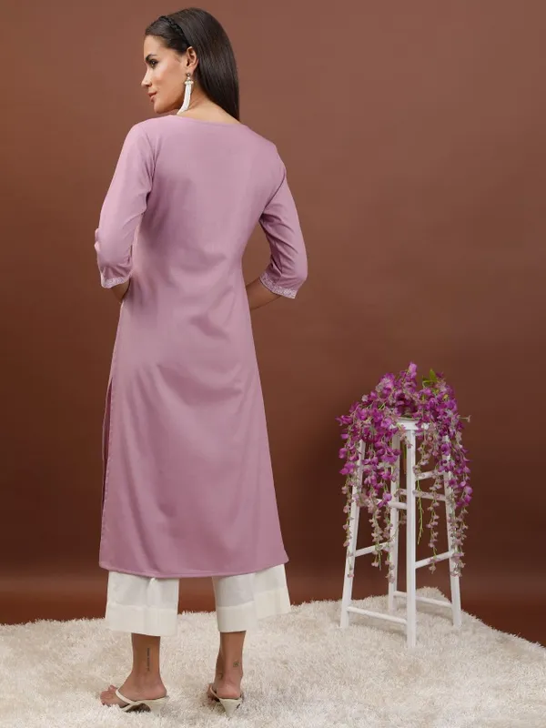  Ketch Women Mauve Printed Straight Kurtas