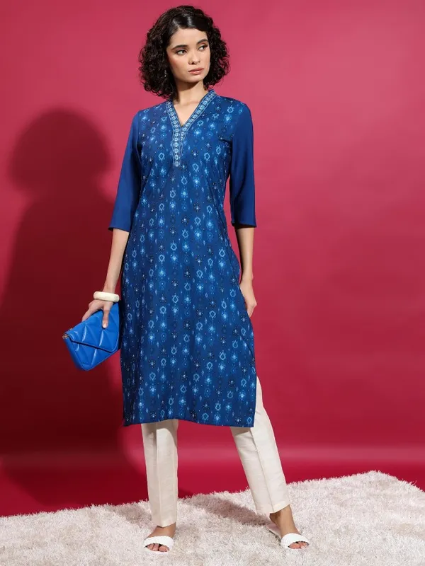 Vishudh Women Blue Printed Straight Kurta