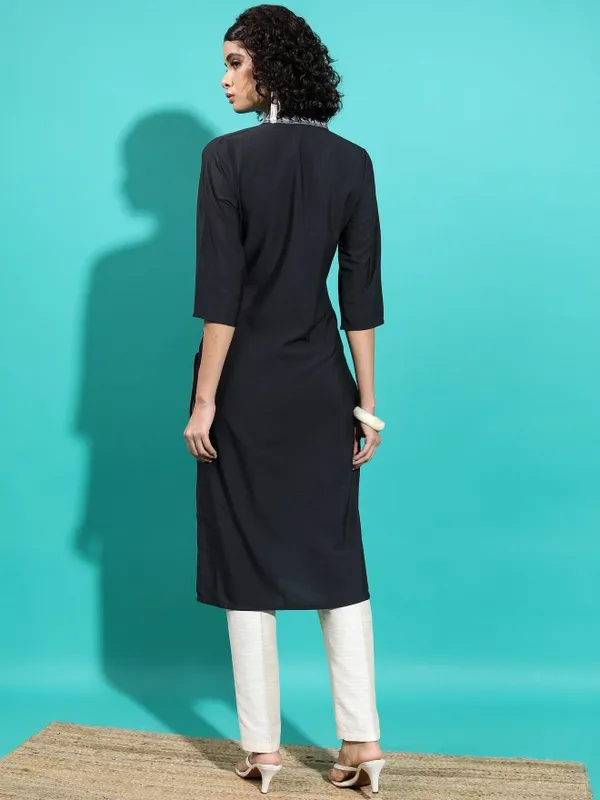  Vishudh Women Black Printed Straight Kurtas