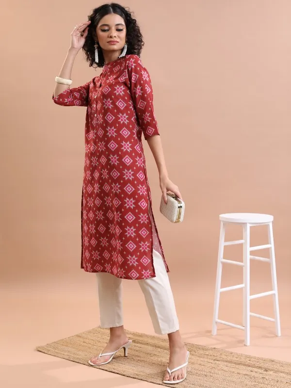  Vishudh  Women Terracotta Printed Straight Kurtas