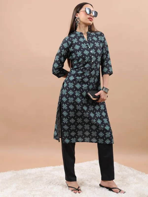  Vishudh Women Black Printed Straight Kurtas