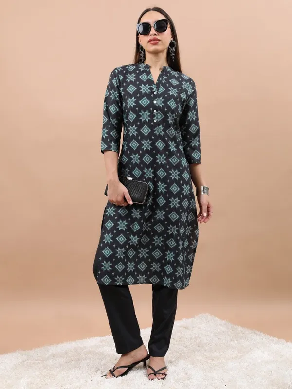  Vishudh Women Black Printed Straight Kurtas