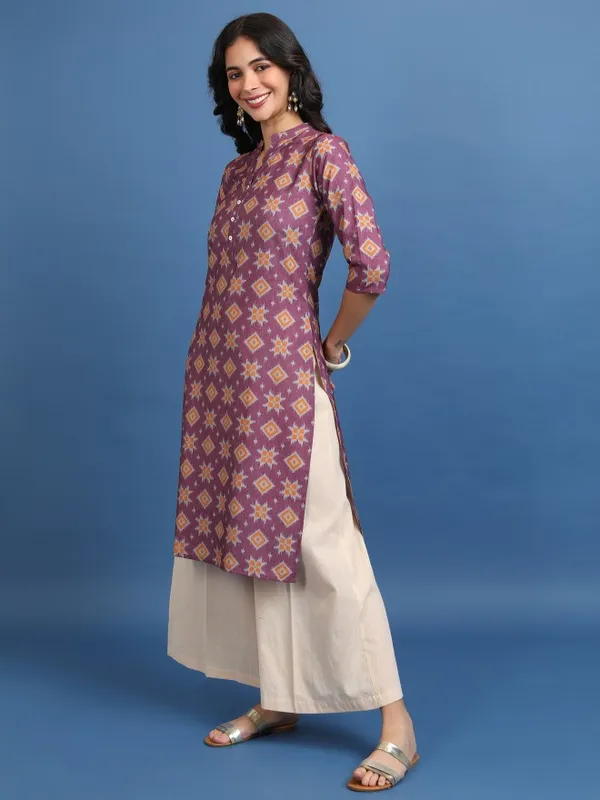  Vishudh Women Burgundy Printed Straight Kurtas