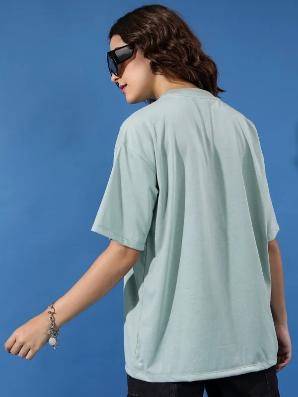  Tokyo Talkies Women Green Solid Round Neck T-Shirts