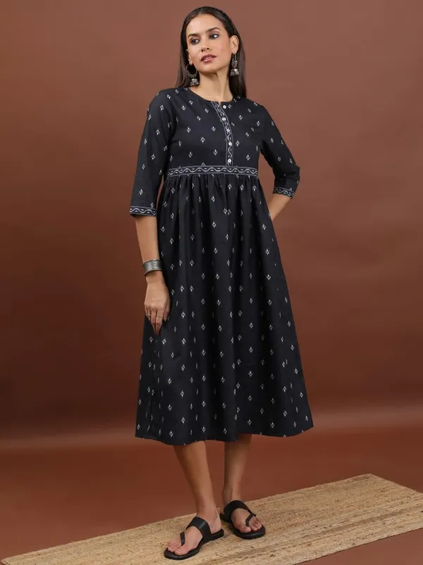 Vishudh Women Black Printed A-Line Dress