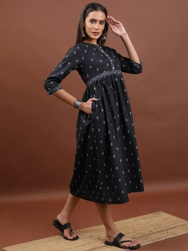 Vishudh Women Black Printed A-Line Dress