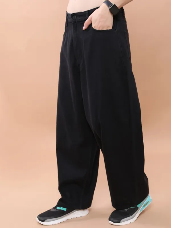  Highlander Men Black Relaxed Fit Clean Look Jeans