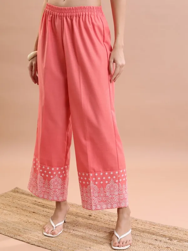  Ketch Women Coral Kurta Sets
