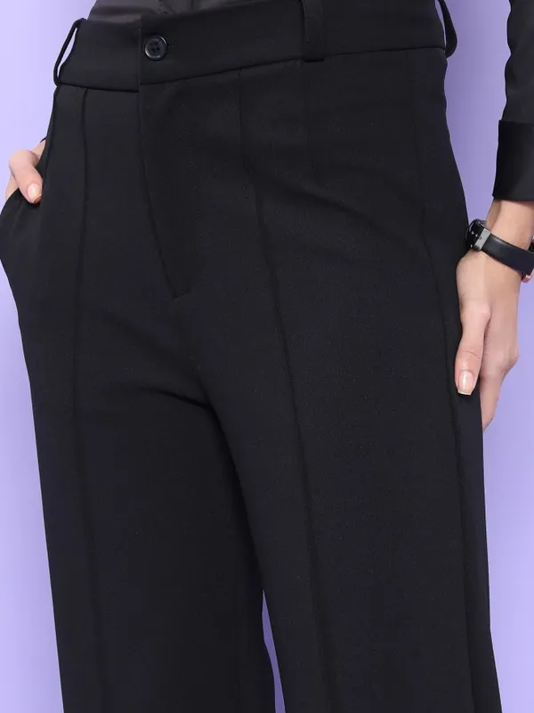 Solid Straight Fit Casual Trouser