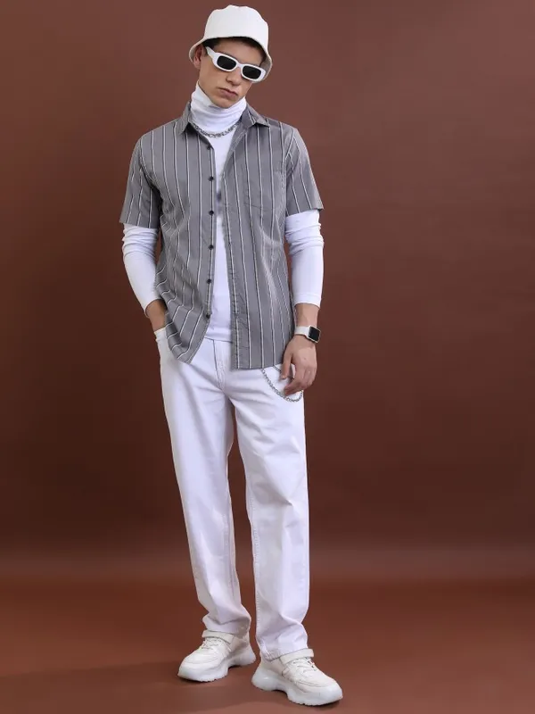  Highlander Men White Relaxed Fit Clean Look Jeans