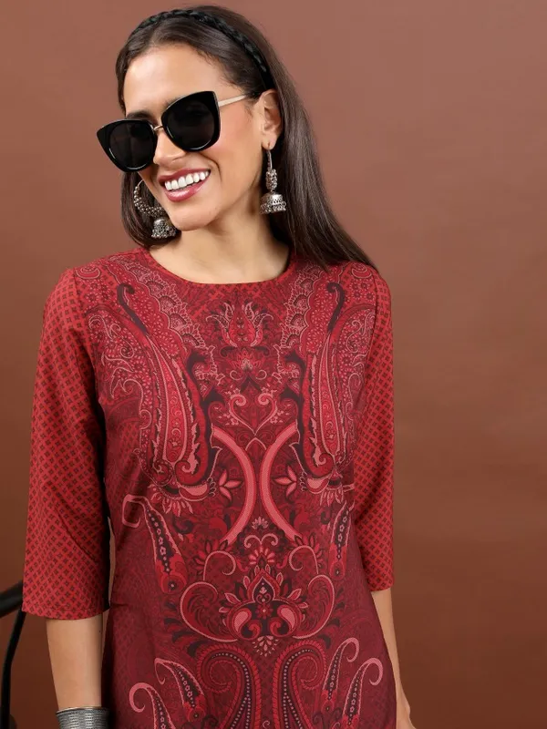  Ketch Women Maroon Printed Straight Kurtas