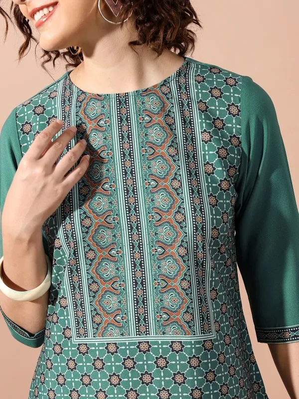  Vishudh  Women Green Printed Straight Kurtas
