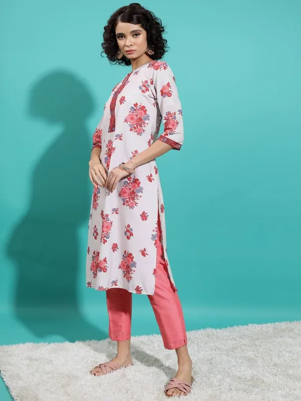  Ketch Women Beige Printed Straight Kurtas