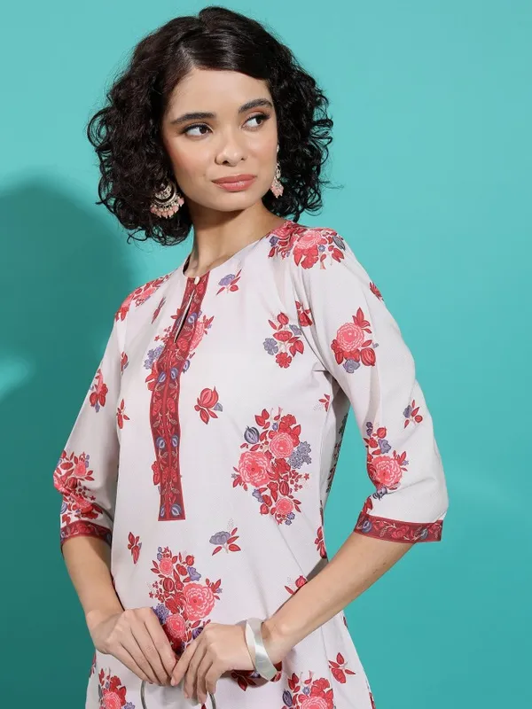  Ketch Women Beige Printed Straight Kurtas