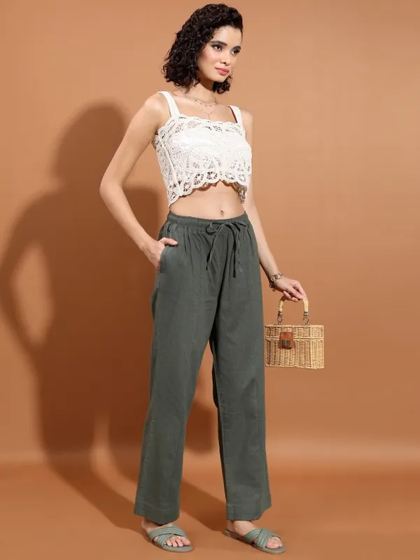  Tokyo Talkies Women Olive Solid Flared Casual Trousers