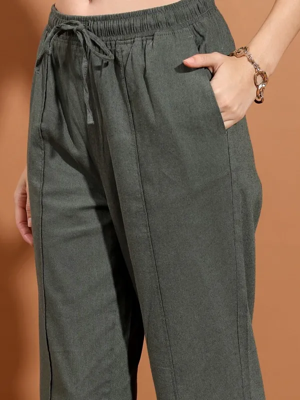  Tokyo Talkies Women Olive Solid Flared Casual Trousers