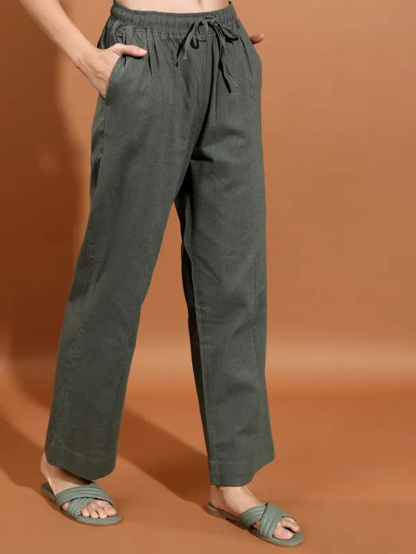  Tokyo Talkies Women Olive Solid Flared Casual Trousers